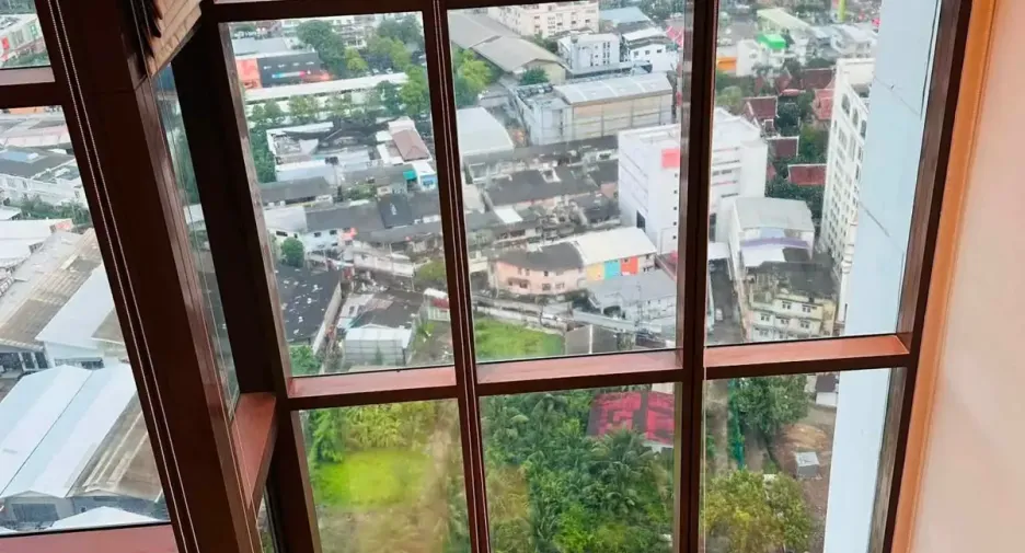 For rent 1 bed condo in Khlong Toei, Bangkok