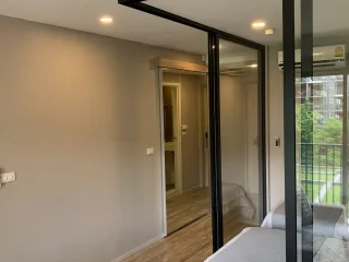 Wohnung zur Miete mit Studio in Sathon, Bangkok