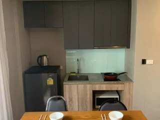 Wohnung zur Miete mit Studio in Sathon, Bangkok