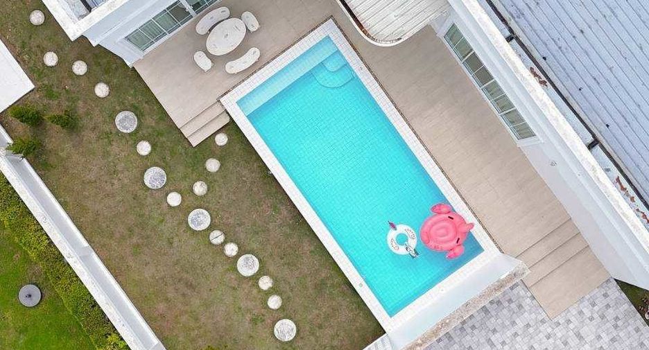 For rent 3 bedrooms villa in Cha Am, Phetchaburi