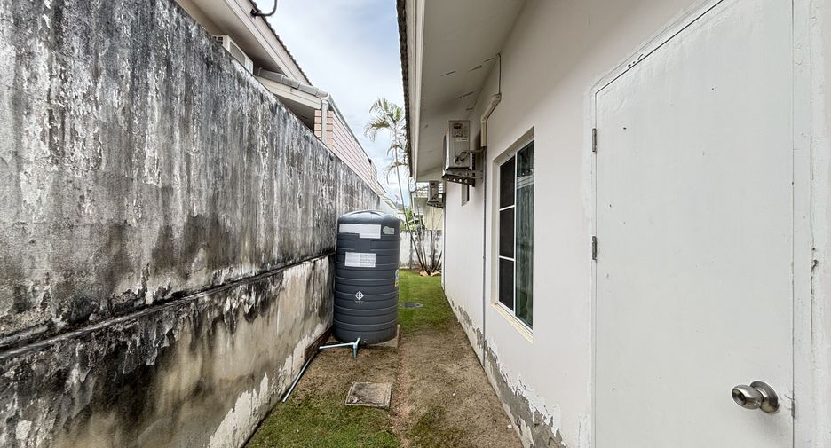For sale 3 bedrooms house in Hua Hin, Prachuap Khiri Khan