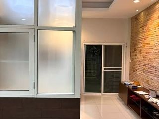 Reihenhaus zur Miete mit 4 Zimmer in Phra Khanong, Bangkok