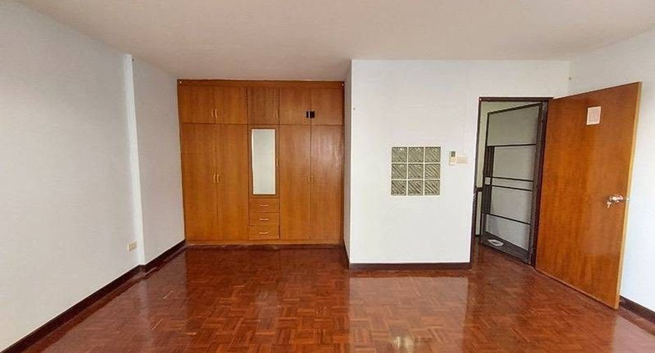 Reihenhaus zur Miete mit 4 Zimmer in Phra Khanong, Bangkok