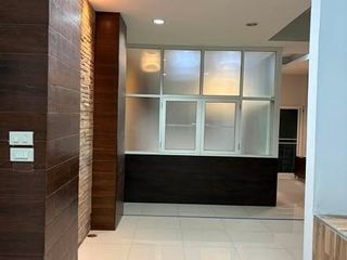 Reihenhaus zur Miete mit 4 Zimmer in Phra Khanong, Bangkok
