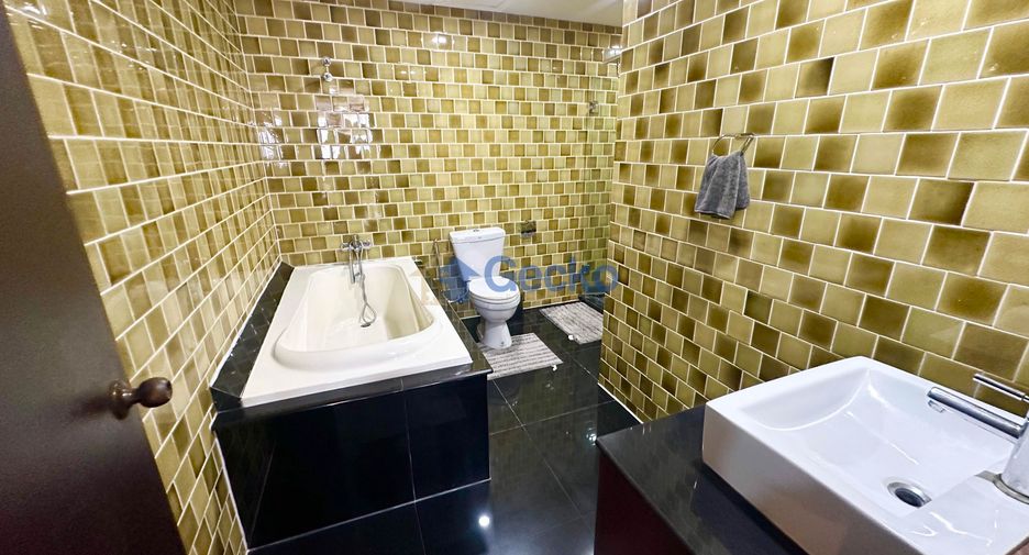 For rent 2 bedrooms condo in Bang Lamung, Chonburi