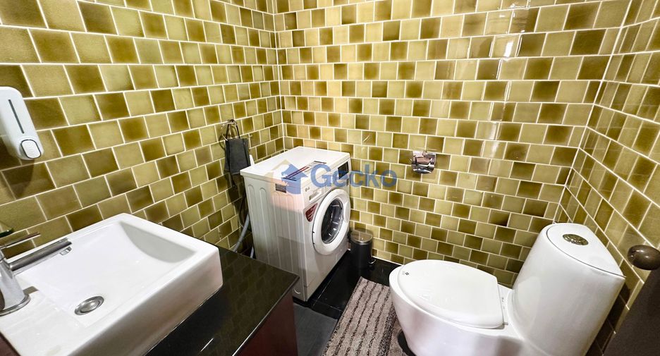 For rent 2 bedrooms condo in Bang Lamung, Chonburi