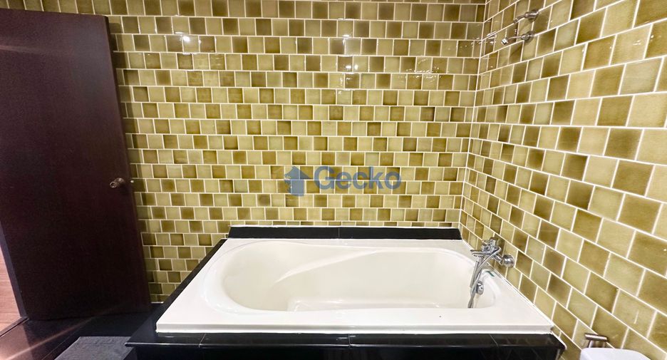 For rent 2 bedrooms condo in Bang Lamung, Chonburi