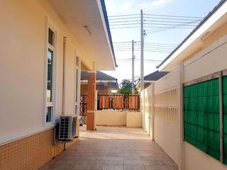 À louer 3 chambres maison à Bang Lamung, Chonburi
