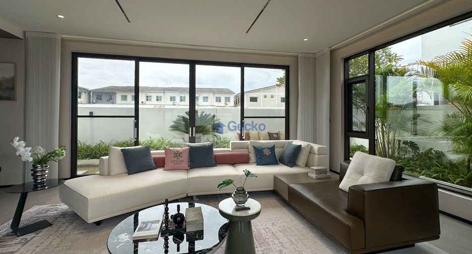 For sale 4 bedrooms house in Bang Lamung, Chonburi