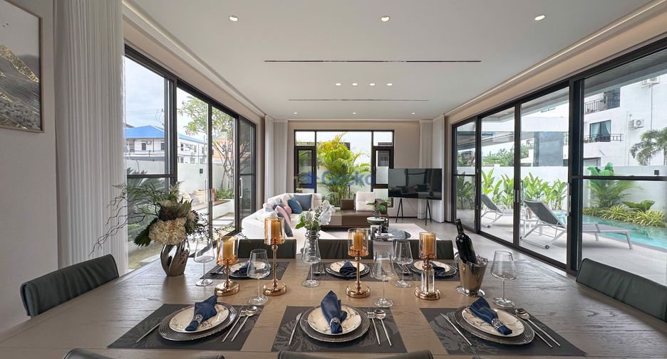 For sale 4 bedrooms house in Bang Lamung, Chonburi