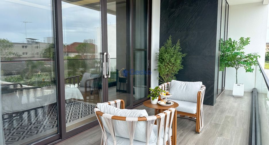 For sale 4 bedrooms house in Bang Lamung, Chonburi