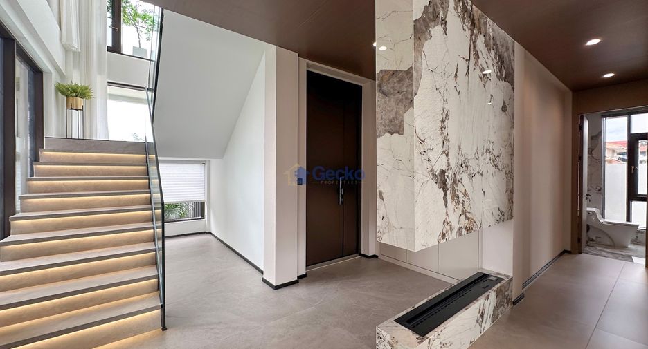 For sale 4 bedrooms house in Bang Lamung, Chonburi
