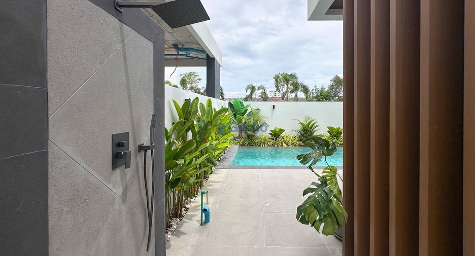 For sale 4 bedrooms house in Bang Lamung, Chonburi