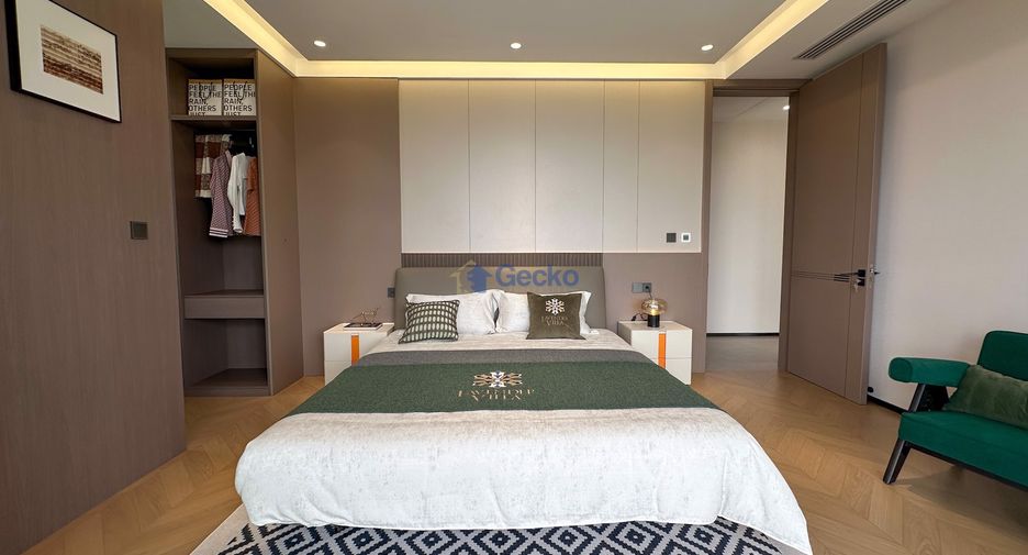 For sale 4 bedrooms house in Bang Lamung, Chonburi