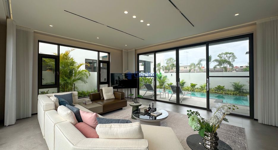 For sale 4 bedrooms house in Bang Lamung, Chonburi