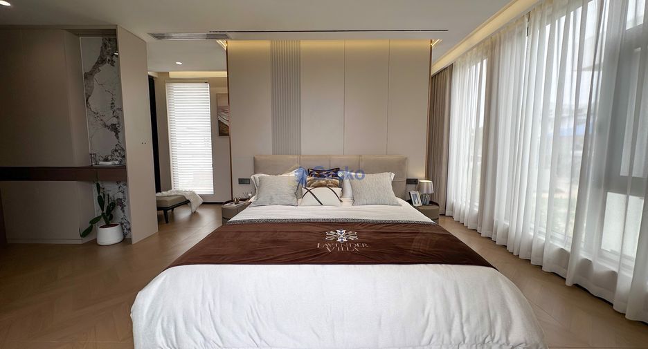 For sale 4 bedrooms house in Bang Lamung, Chonburi
