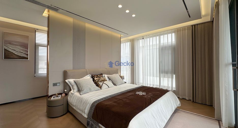 For sale 4 bedrooms house in Bang Lamung, Chonburi