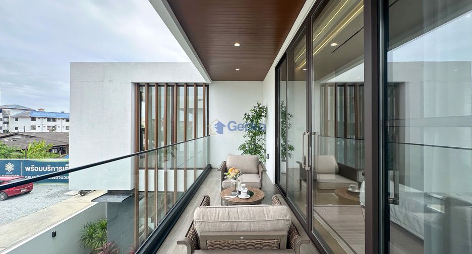 For sale 4 bedrooms house in Bang Lamung, Chonburi
