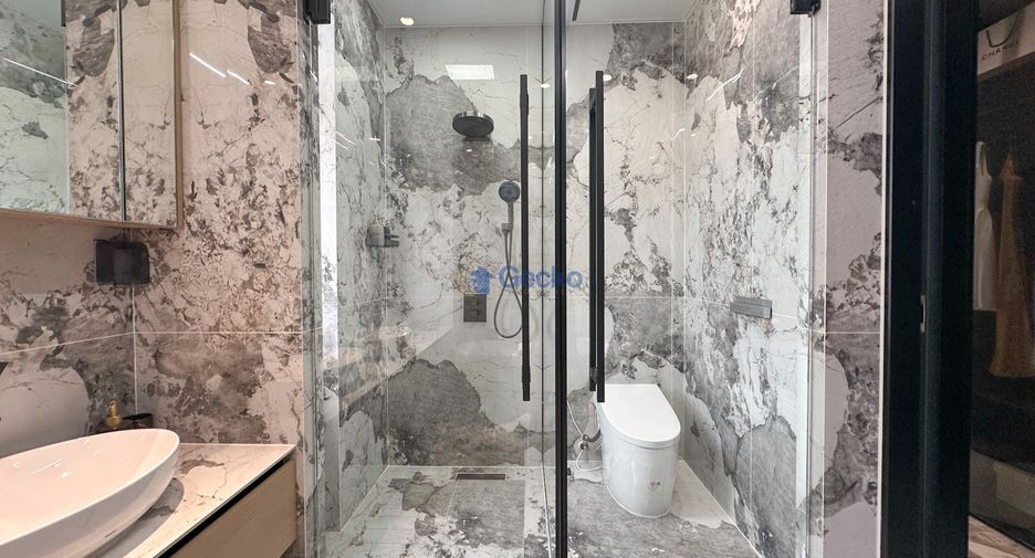 For sale 4 bedrooms house in Bang Lamung, Chonburi