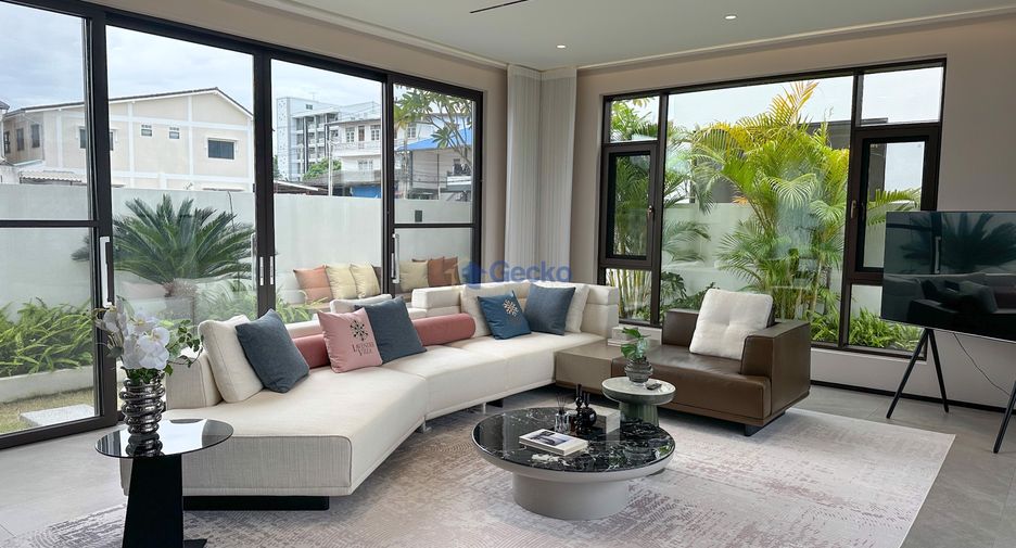 For sale 4 bedrooms house in Bang Lamung, Chonburi