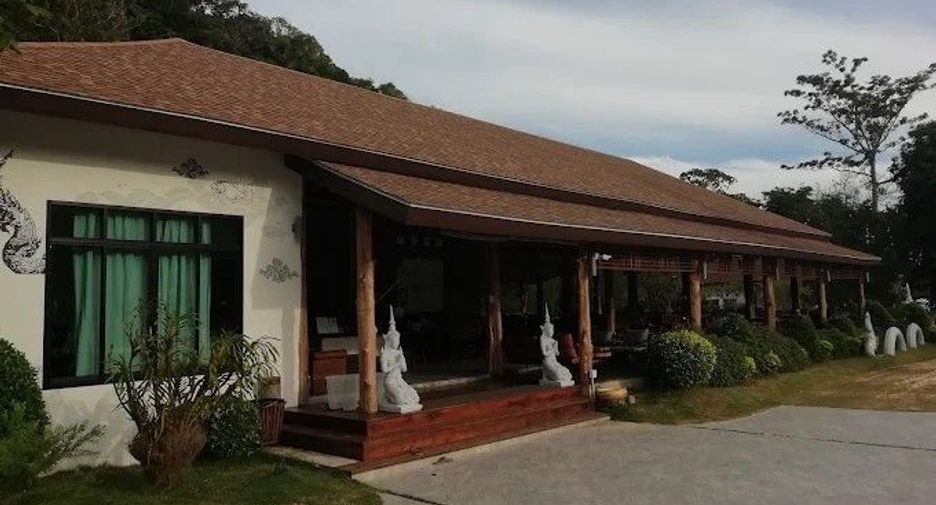 For sale 30 bedrooms hotel in Ko Lanta, Krabi