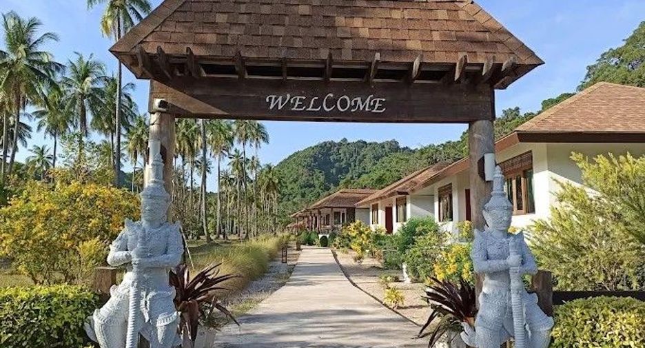 For sale 30 bedrooms hotel in Ko Lanta, Krabi