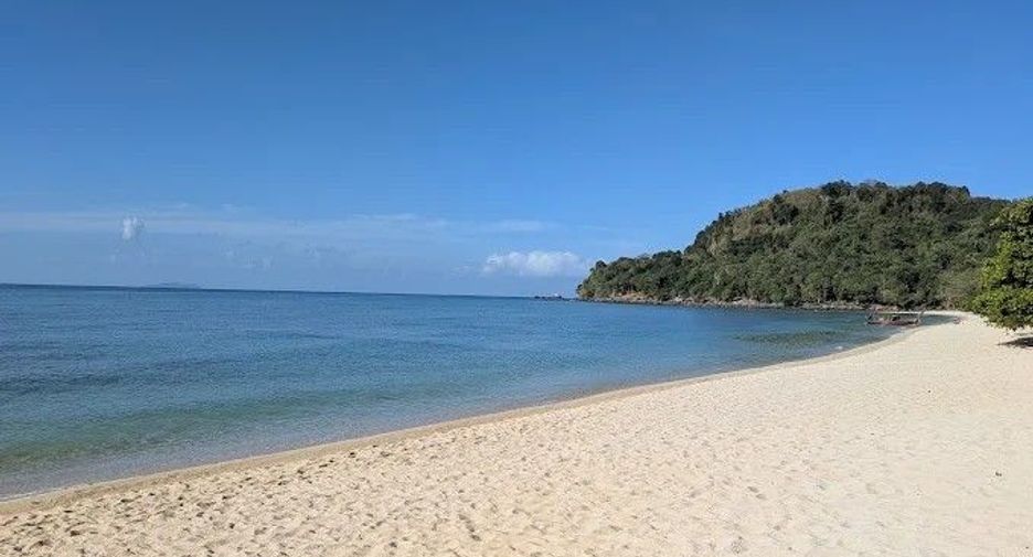 For sale 30 bedrooms hotel in Ko Lanta, Krabi