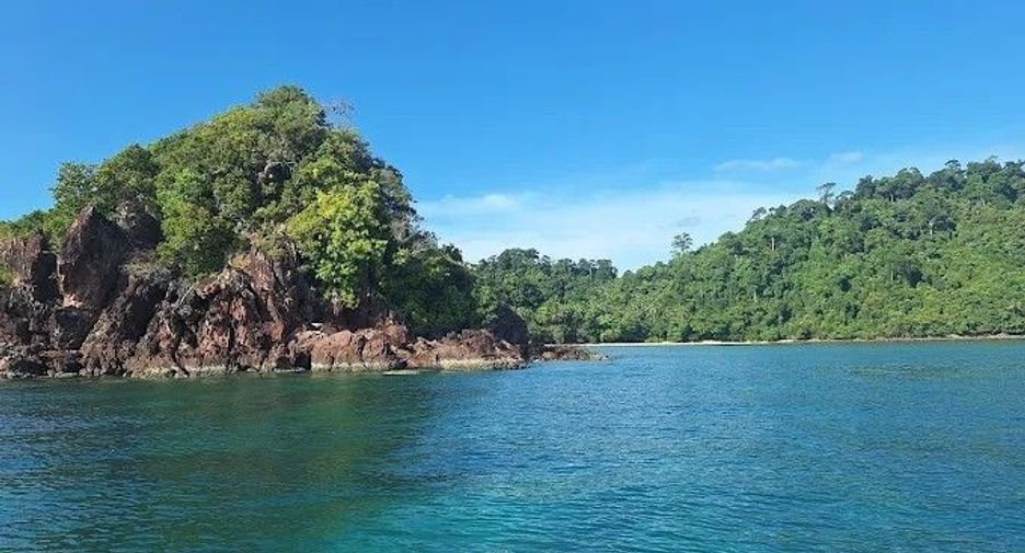 For sale 30 bedrooms hotel in Ko Lanta, Krabi