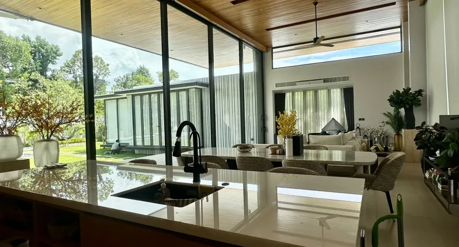 For sale 4 bedrooms villa in Thalang, Phuket