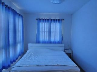Casa adosada en venta de 3 habitaciones en Lat Krabang, Bangkok