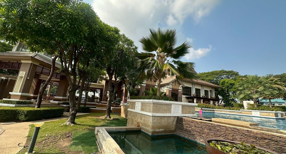 For rent 3 bedrooms house in Khan Na Yao, Bangkok