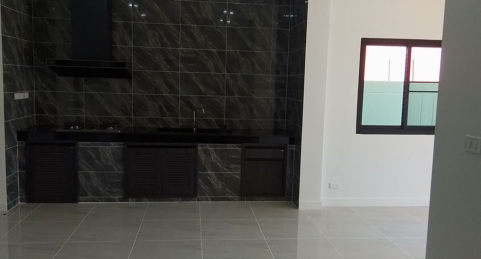 Haus zur Miete mit 3 Zimmer in Mueang Phuket, Phuket
