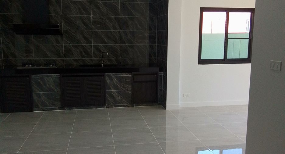 Haus zur Miete mit 3 Zimmer in Mueang Phuket, Phuket