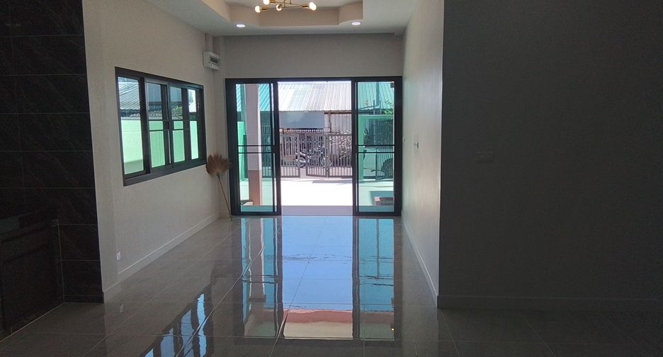 Haus zur Miete mit 3 Zimmer in Mueang Phuket, Phuket