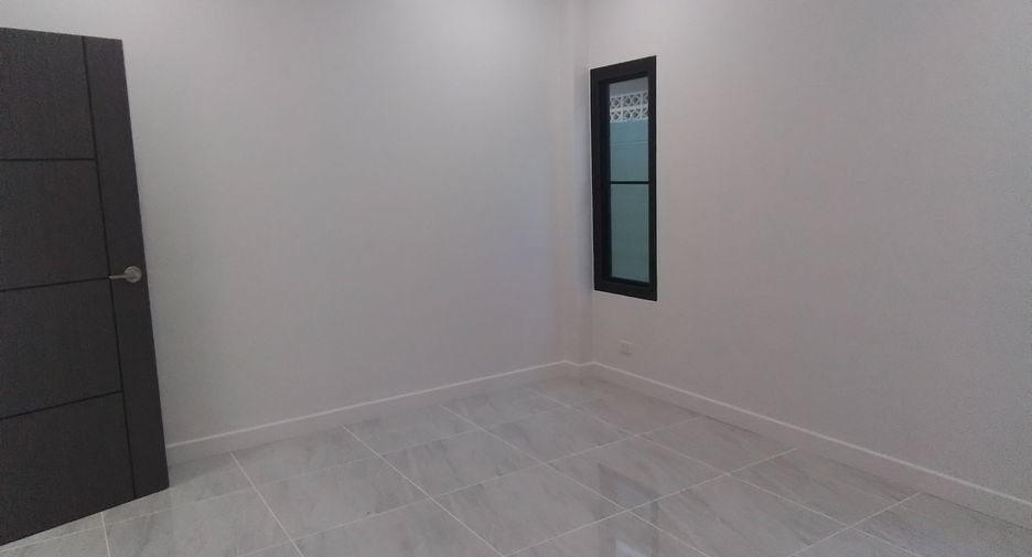Haus zur Miete mit 3 Zimmer in Mueang Phuket, Phuket
