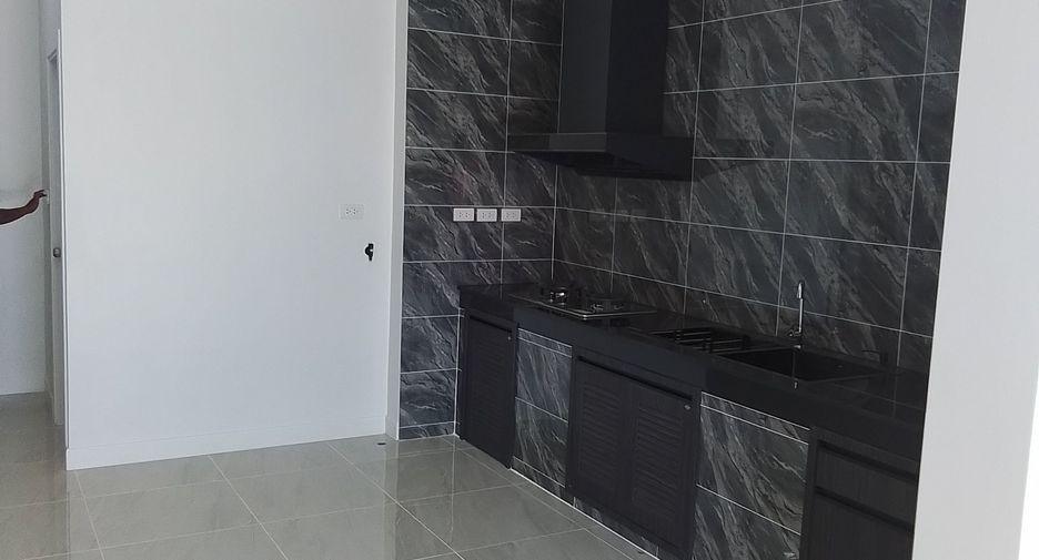 Haus zur Miete mit 3 Zimmer in Mueang Phuket, Phuket