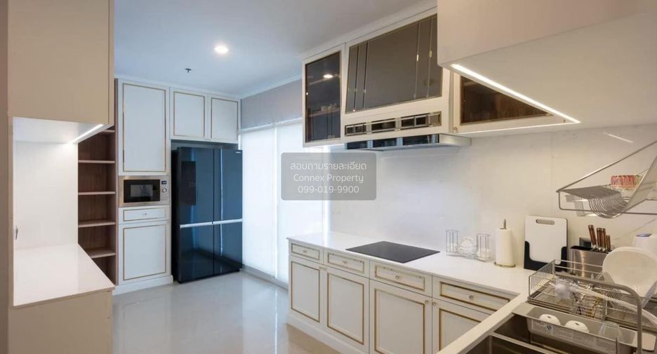 For rent 4 bedrooms condo in Huai Khwang, Bangkok