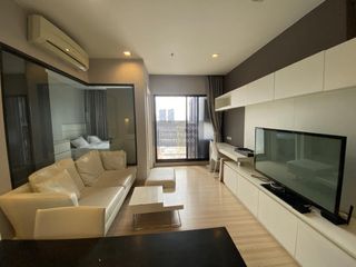Wohnung zur Miete mit 1 Zimmer in Khlong San, Bangkok