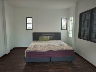 Casa en alquiler de 3 habitaciones en Don Mueang, Bangkok