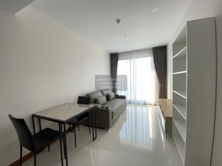 Wohnung zur Miete mit 1 Zimmer in Khlong San, Bangkok
