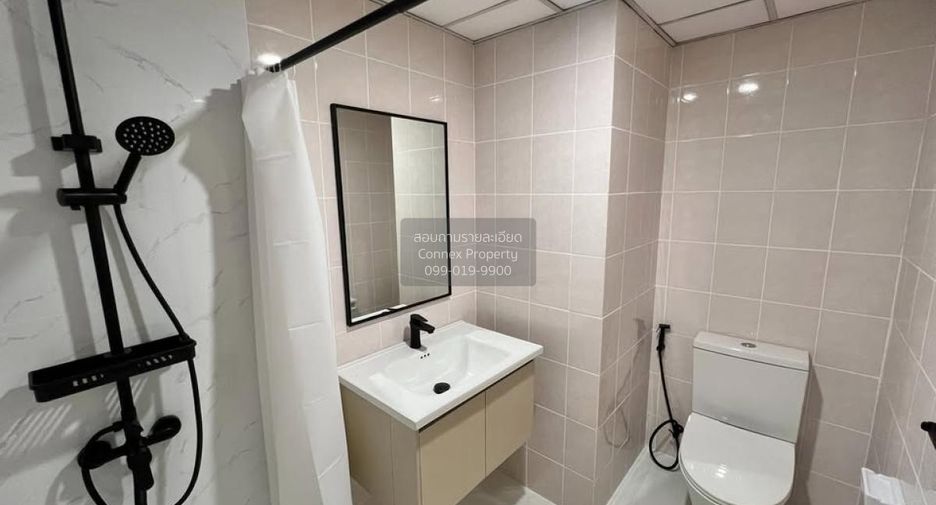 Wohnung zur Miete mit 3 Zimmer in Yan Nawa, Bangkok