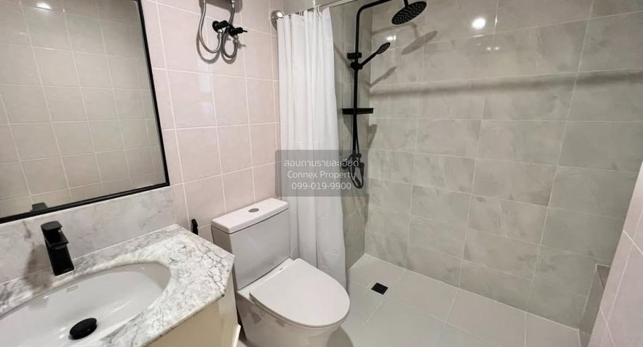 Wohnung zur Miete mit 3 Zimmer in Yan Nawa, Bangkok