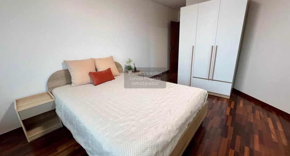 Wohnung zur Miete mit 3 Zimmer in Yan Nawa, Bangkok