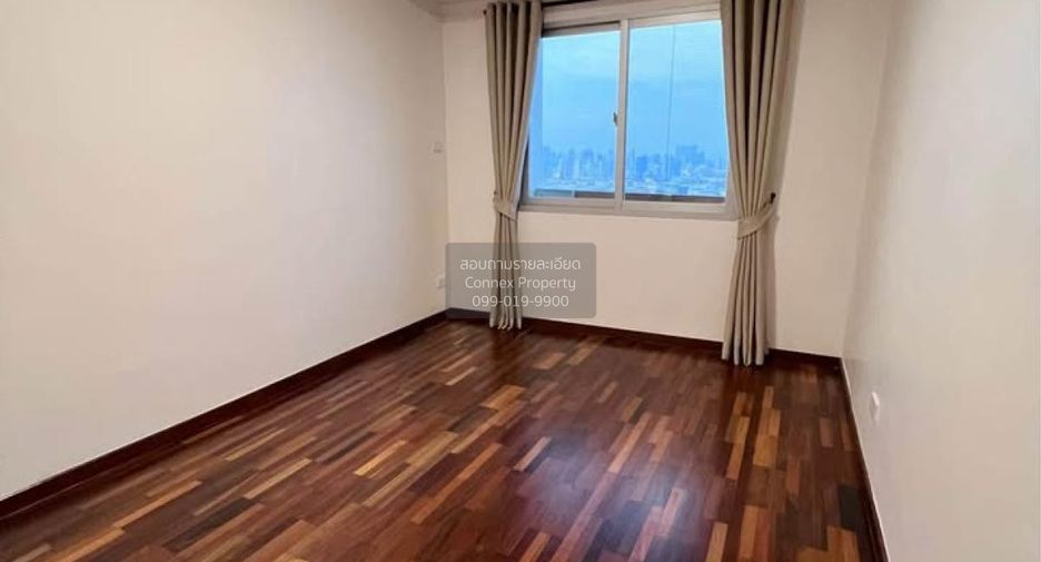Wohnung zur Miete mit 3 Zimmer in Yan Nawa, Bangkok