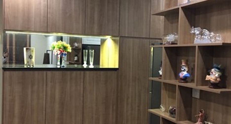 For rent 2 bedrooms condo in Watthana, Bangkok