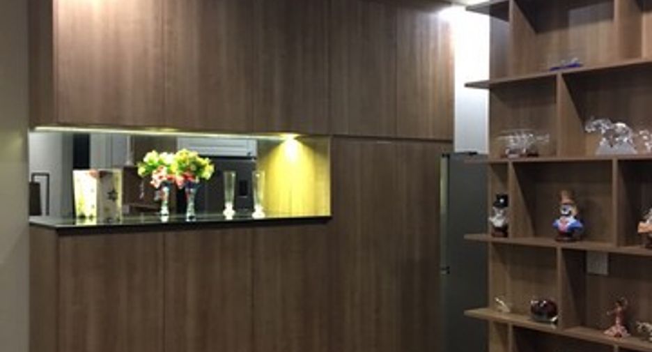 For rent 2 bedrooms condo in Watthana, Bangkok