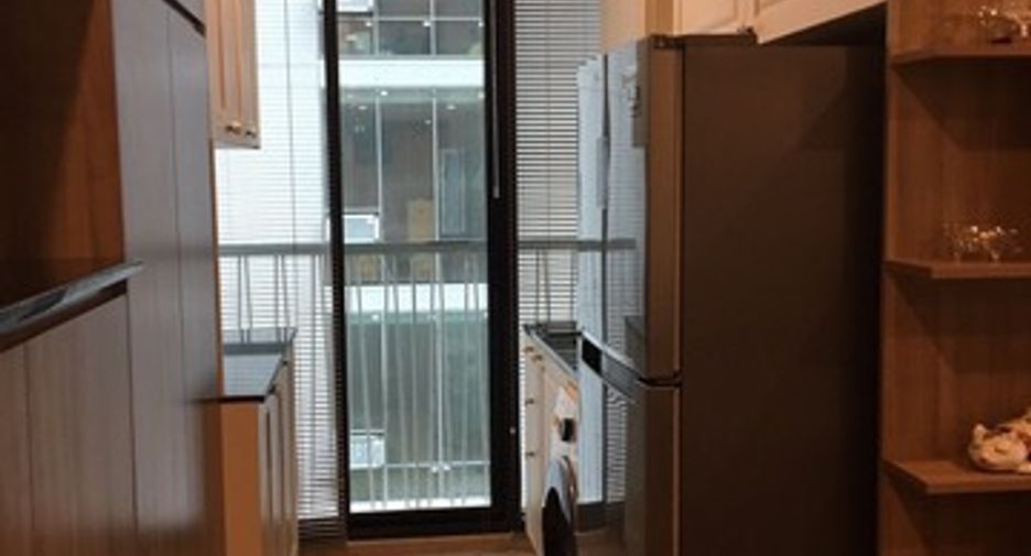 For rent 2 bedrooms condo in Watthana, Bangkok