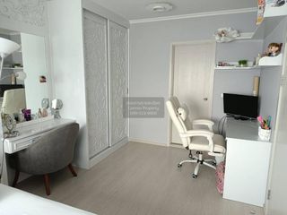 Condo en alquiler de 2 habitaciones en Bang Sue, Bangkok