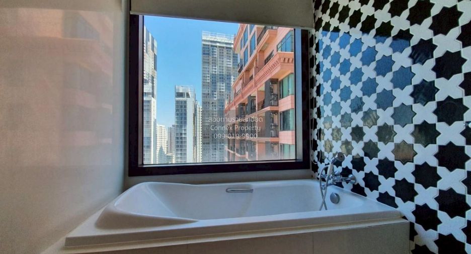 For rent 2 bedrooms condo in Khlong Toei, Bangkok