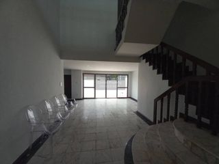 For rent 3 bedrooms townhouse in Watthana, Bangkok